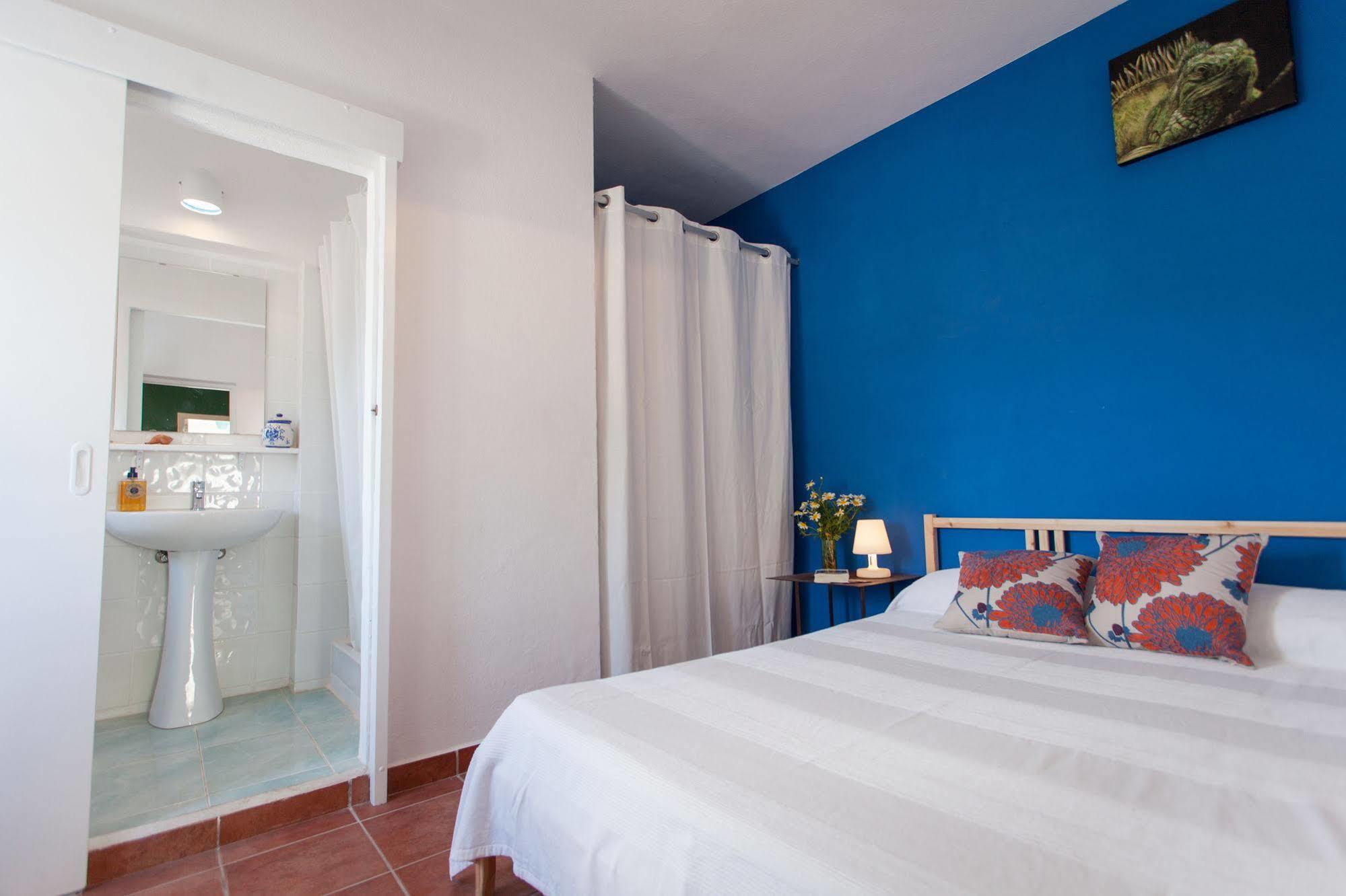 Cosmos Grand Hostal Sant Francesc de s'Estany Dış mekan fotoğraf