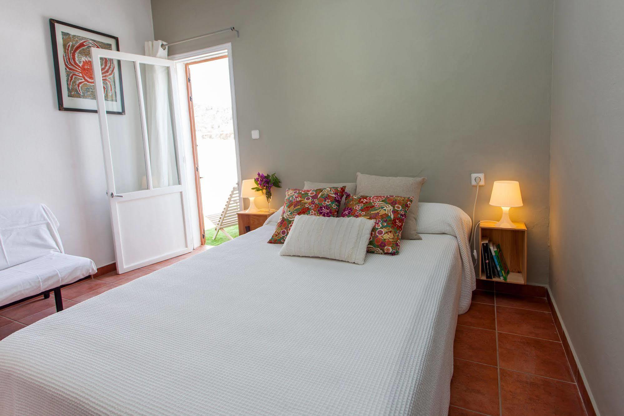 Cosmos Grand Hostal Sant Francesc de s'Estany Dış mekan fotoğraf
